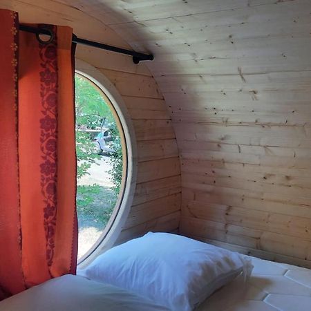 Camping De Nevers Exterior photo