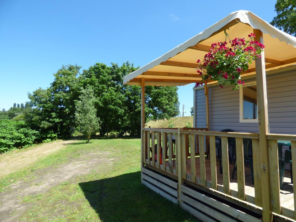 Camping De Nevers Exterior photo